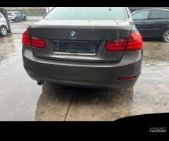 Paraurti posteriore BMW 320 F30 berlina 2016