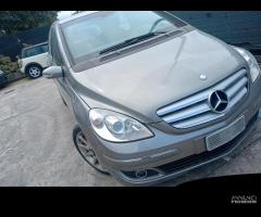 Ricambi usati Mercedes classe b anno 2008 w245