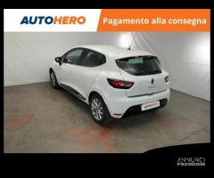 RENAULT Clio BK96197