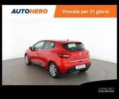 RENAULT Clio VJ68151