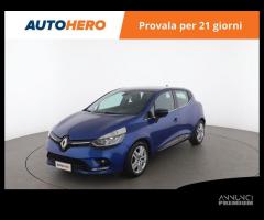 RENAULT Clio WU73876 - 1