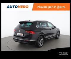 VOLKSWAGEN Tiguan LP37206