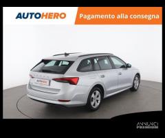 SKODA Octavia KE97599 - 5