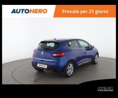 RENAULT Clio WU73876