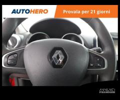 RENAULT Clio AZ07130 - 12