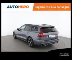 VOLVO V60 RT17981