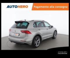 VOLKSWAGEN Tiguan UR02196 - 5