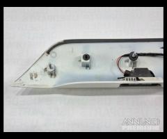 MANIGLIONE POSTERIORE CON LUCI NISSAN Qashqai Seri - 6