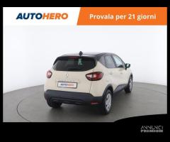 RENAULT Captur CB01895