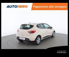 RENAULT Clio PV46477