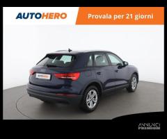 AUDI Q3 AK02042