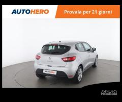 RENAULT Clio HH10480