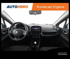 RENAULT Clio HH10480 - 8