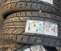 4 gomme nuove 215 35 19 nitto