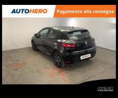 RENAULT Clio XV72610