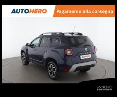 DACIA Duster UK04520