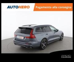 VOLVO V60 RT17981