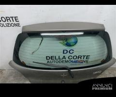 PORTELLONE POSTERIORE COMPLETO TOYOTA Yaris Serie - 6