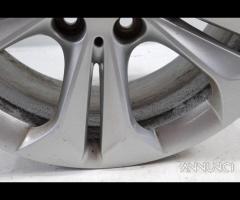 CERCHIO IN LEGA BMW X1 Serie (F48) 6856065 (15>)