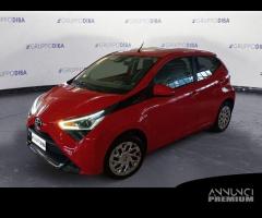 Toyota Aygo II 2018 5p 5p 1.0 x-play m-mt 72cv