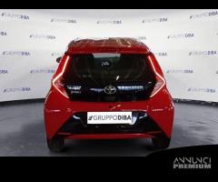 Toyota Aygo II 2018 5p 5p 1.0 x-play m-mt 72cv