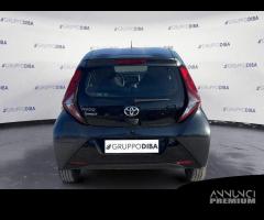 Toyota Aygo II 2018 5p 5p 1.0 x-play 72cv