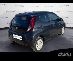 Toyota Aygo II 2018 5p 5p 1.0 x-play 72cv - 6