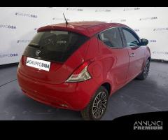 Lancia Ypsilon III 2015 Benzina 1.2 Gold ecoc...