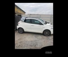 Porta posteriore destra lancia ypsilon