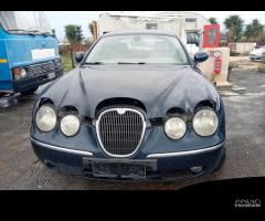 Ricambi Jaguar S-Type 2.7 cambio automatico.