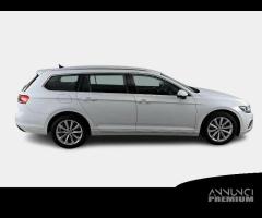 VOLKSWAGEN PASSAT VARIANT 2.0 TDI SCR EVO 110kW Bu