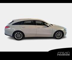 MERCEDES-BENZ CLA 200 d Automatic Business SHOOTIN