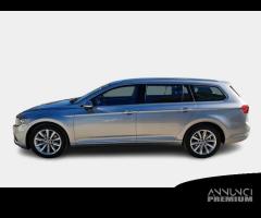 VOLKSWAGEN PASSAT VARIANT 2.0 TDI SCR EVO 110kW Bu