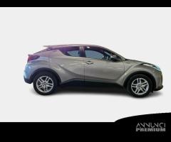 TOYOTA C-HR 1.8H 98CV E-CVT Business