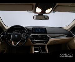 BMW 520 xDrive Luxury Auto Touring - 6