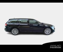 VOLKSWAGEN PASSAT VARIANT 2.0 TDI SCR EVO 110kW Bu