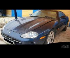 Jaguar XK8 4.0 v8 blu per ricambi (2a) - 2