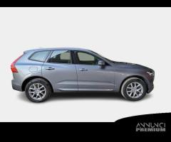 VOLVO XC60 B4 D AWD Geartronic Momentum