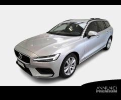 VOLVO V60 B4 D autom. Momentum Business WAGON