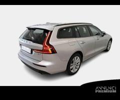 VOLVO V60 B4 D autom. Momentum Business WAGON