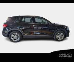 AUDI Q3 40 TDI quattro S tronic Business