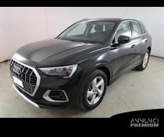 AUDI Q3 40 TDI quattro S tronic Business Advanced