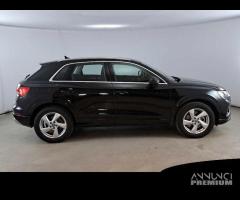 AUDI Q3 40 TDI quattro S tronic Business Advanced