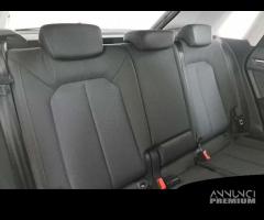 AUDI Q3 40 TDI quattro S tronic Business Advanced - 8