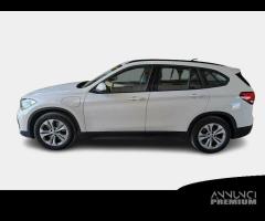 BMW X1 xDrive 25e Business Advantage automatico