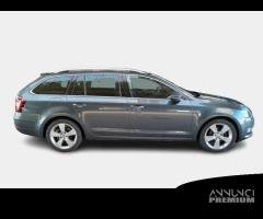 SKODA OCTAVIA WAGON 2.0 TDI STYLE DSG