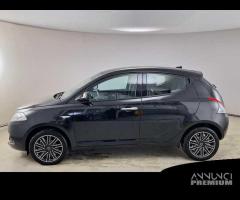 LANCIA YPSILON 1.0 HYBRID 5P