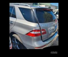 Mercedes ML 250 CDI Bluetec anno 2012 per ricambi