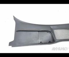 GRIGLIA GOCCIOLATOIO ANT. AUDI A4 Berlina (8W2) 8W - 3