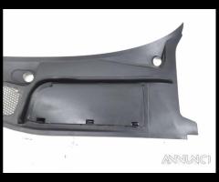 GRIGLIA GOCCIOLATOIO ANT. AUDI A4 Berlina (8W2) 8W - 5